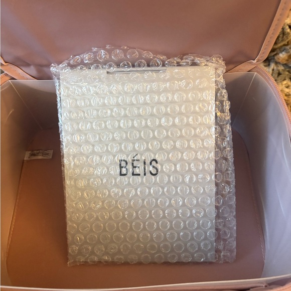 BEIS nwot atlas pink cosmetics case - Picture 6 of 7